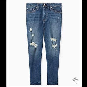Torrid size 14 CROP SKY HIGH SKINNY JEAN MEDIUM WASH destructed denim raw hem
